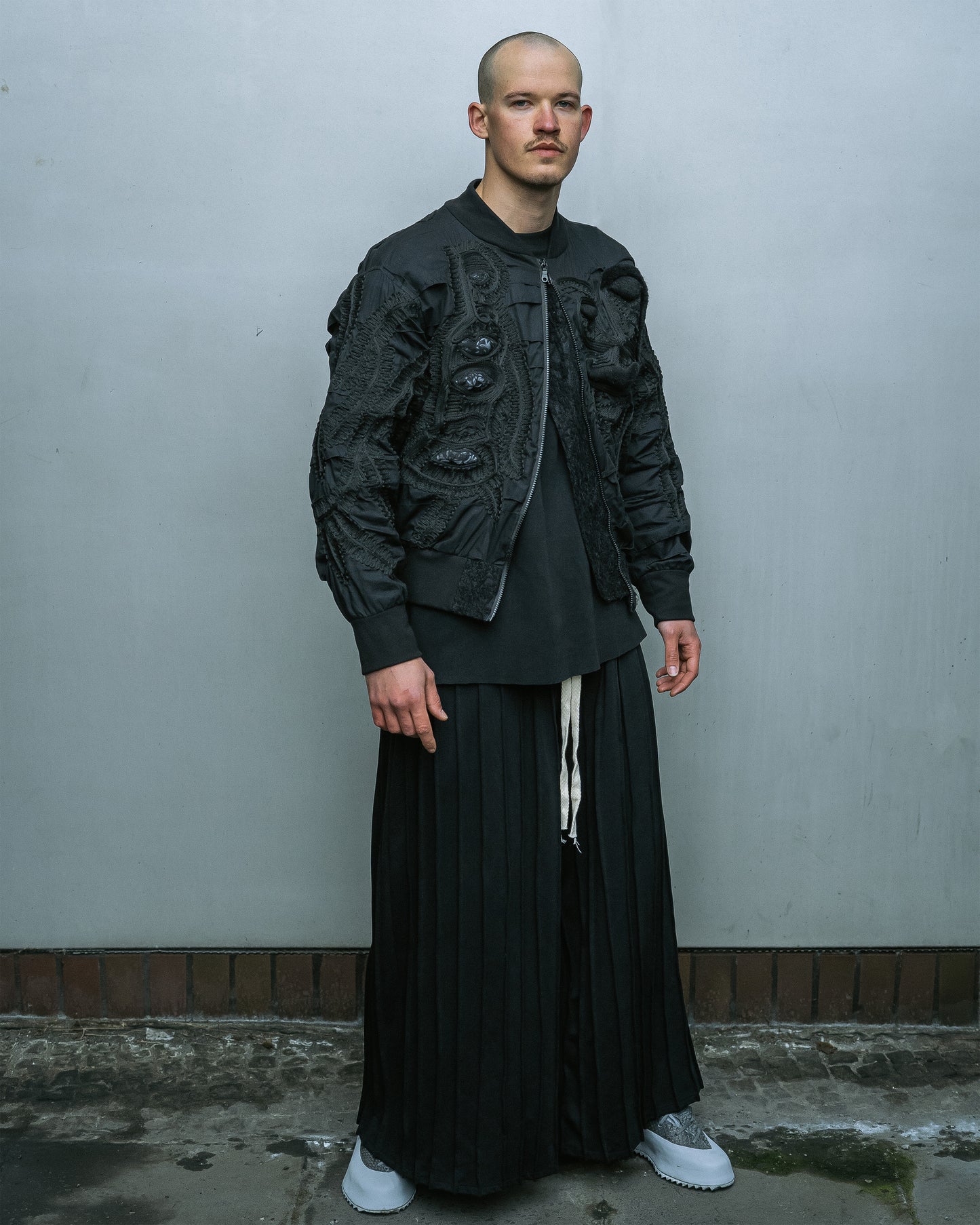 Hakama Pleated track pants