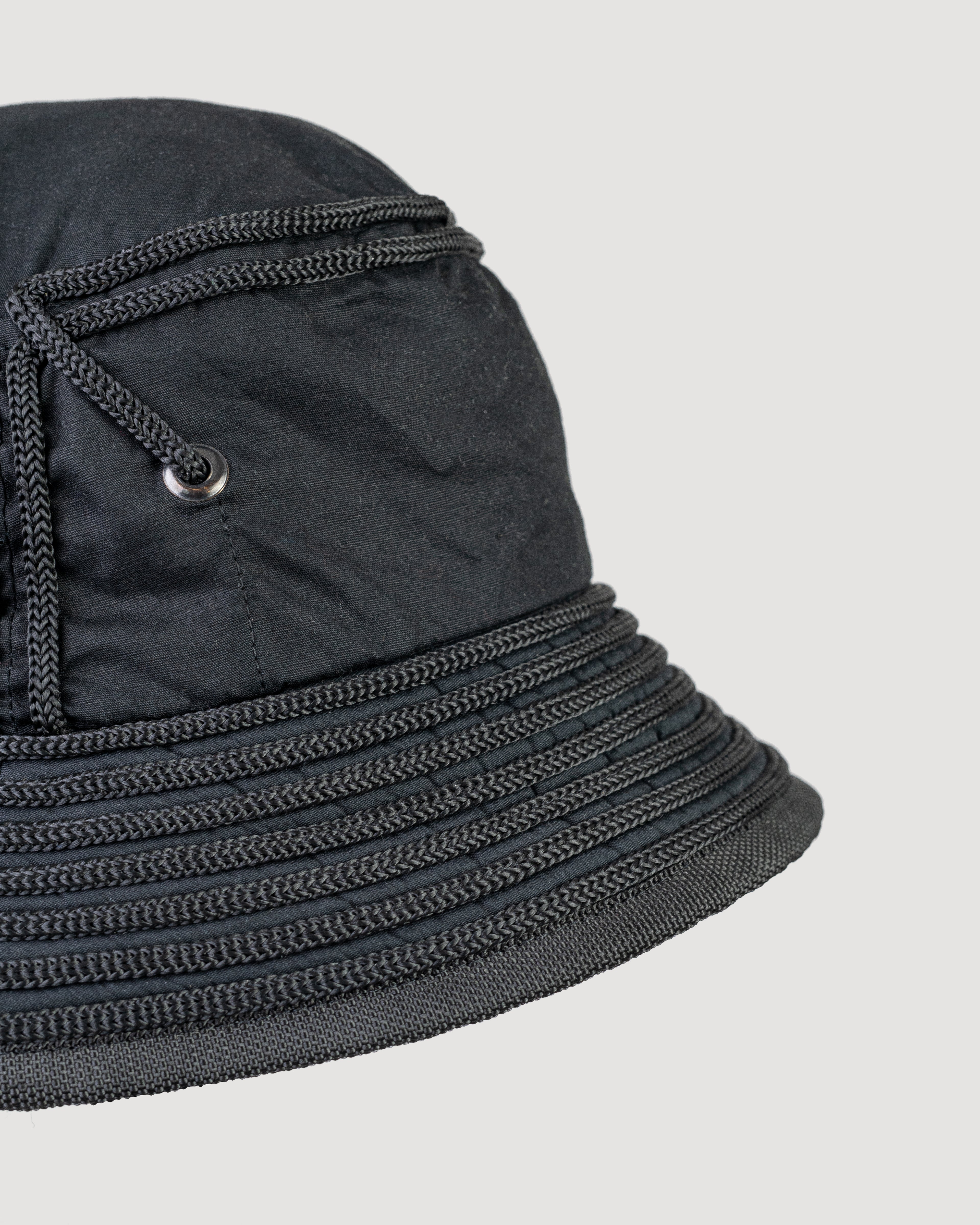 S T Bucket Hat black